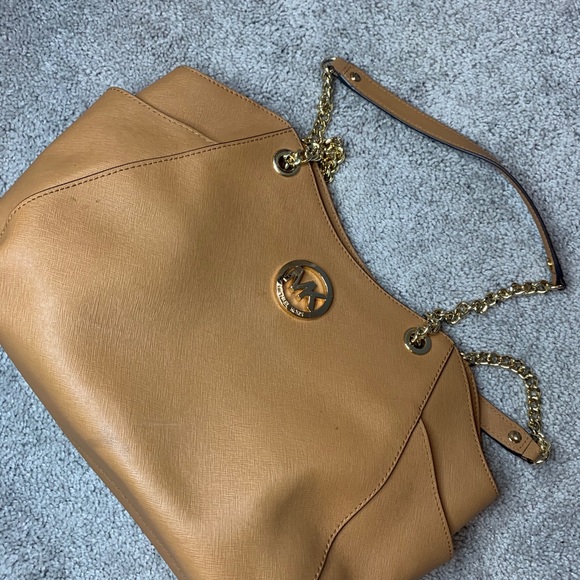 Micheal Kors purse - Picture 1 of 2